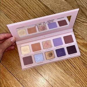 Wander Beauty Suite Escape Eyeshadow Palette